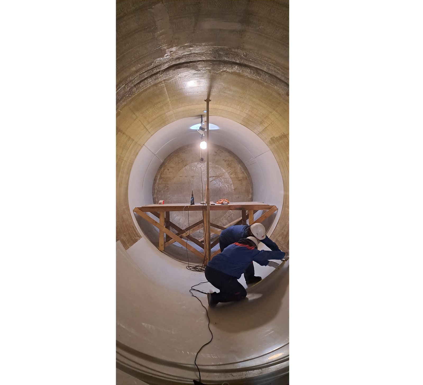 Футеровка пластиком резервуаров, трубопроводов и прочих объектов